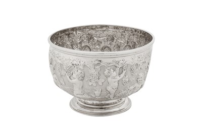 Lot 374 - A Victorian sterling silver footed bowl, London 1884 by John Aldwinckle and Thomas Slater