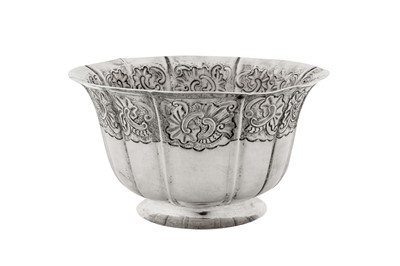 Lot 216 - An Elizabeth I mid-18th century Russian 84 zolotnik silver bowl, Moscow 1759 probably by Alexander Bogdanov Hildebrand (active 1753-90)