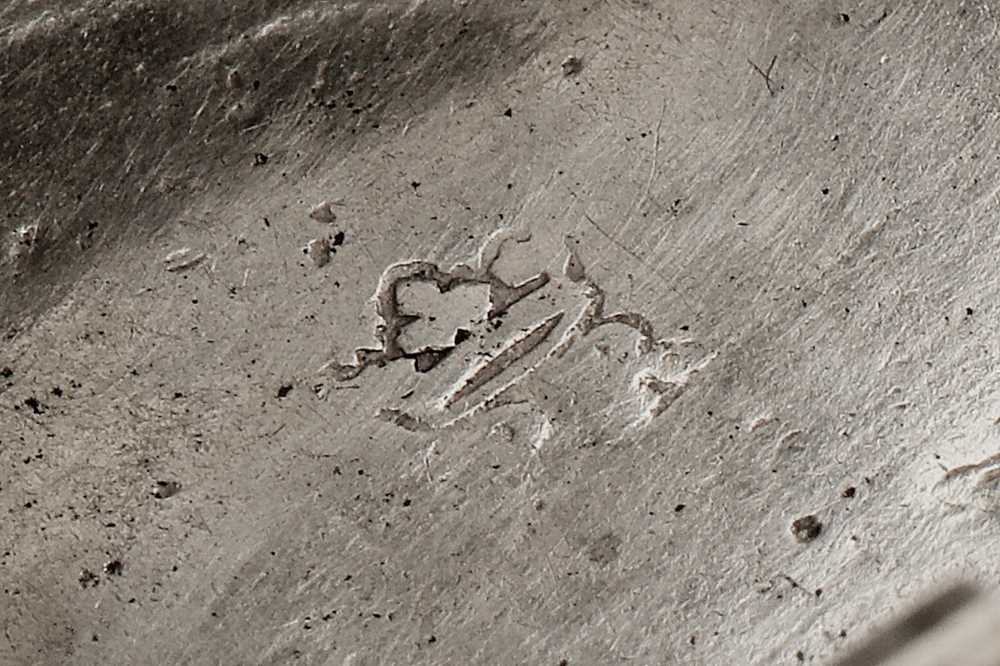 Lot 483 - A Charles II silver snuff or spice box,