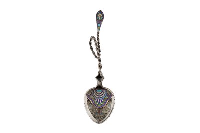 Lot 29 - An early 20th century Norwegian silver and enamel caddy spoon, Bergen circa 1910 by Marius Hammer