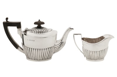 Lot 345 - A Victorian sterling silver bachelor teapot, Birmingham 1900 by William Locke and Co