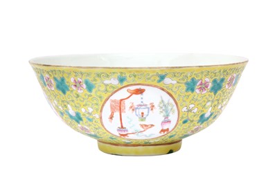 Lot 81 - A CHINESE FAMILLE-ROSE YELLOW-GROUND BOWL