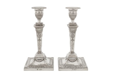 Lot 366 - A pair of Victorian sterling silver candlesticks, London 1896 by Goldsmiths & Silversmiths Co