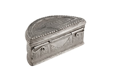 Lot 134 - An early 20th century Burmese unmarked silver lime box, Shan States circa 1910