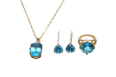 Lot 62 - A COLLECTION OF BLUE TOPAZ JEWELLERY