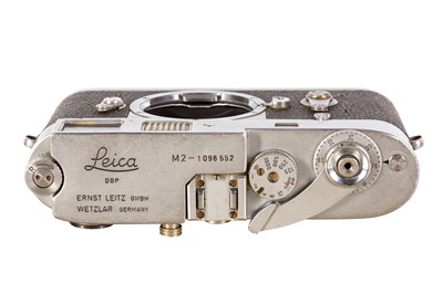 Lot 184 - A Leica M2 Lever Rewind Rangefinder Camera Body
