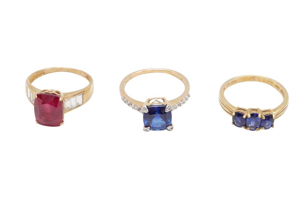 Lot 43 - THREE GEM-SET RINGS