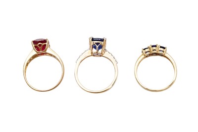 Lot 43 - THREE GEM-SET RINGS