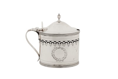 Lot 429 - A George III sterling silver mustard pot, London 1796 by Henry Chawner and John Emes
