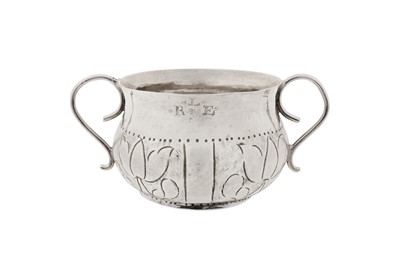 Lot 487 - A Charles II sterling silver small porringer or caudle cup, London 1669 possibly by Thomas Payne (free. 1627 d.c. 1672)