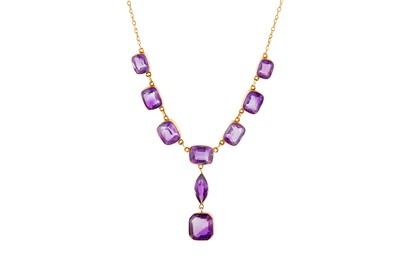 Lot 32 - AN AMETHYST NECKLACE