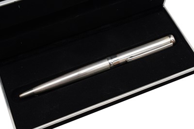 Lot 77 - A SET OF FIVE ICON PEN CO STERLING SILVER BALLPOINT PENS, ITALY