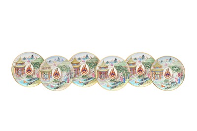 Lot 58 - A SET OF SIX CHINESE EXPORT ARMORIAL DISHES, BEARING THE ARMS OF WIGHT OR BRADLEY