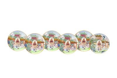 Lot 66 - A SET OF SIX CHINESE EXPORT ARMORIAL DISHES, BEARING THE ARMS OF WIGHT OR BRADLEY