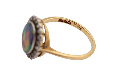 Lot 29 - AN OPAL AND DIAMOND CLUSTER RING