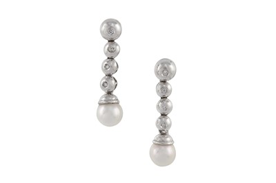 Lot 71 - A PAIR OF CULTURED PEARL AND DIAMOND PENDENT EARRINGS