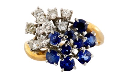 Lot 218 - A SAPPHIRE AND DIAMOND COCKTAIL RING