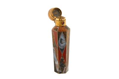 Lot 20 - A Victorian unmarked gold and Scottish agate scent bottle, Edinburgh circa 1870, retailed by Marshall and Sons