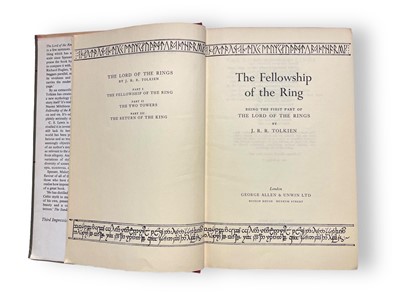 Lot 124 - J.R.R Tolkien, The Lord of the Rings