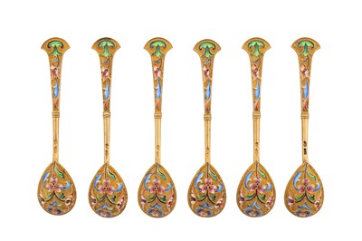 Lot 220 - A set of six Nicholas II early 20th century Russian cloisonné enamel and 84 zolotnik silver gilt, Moscow post-1908 by Maria Semenova