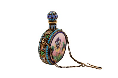 Lot 224 - A Nicholas II early 20th century Russian enamel and 84 zolotnik silver gilt scent bottle, Moscow dated 1905 by Ivan Saltykov