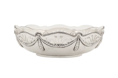 Lot 245 - An early 20th century German 800 standard silver fruit bowl, Schwäbisch Gmünd circa 1930 by Deyhle Gebrüder