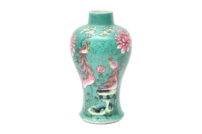 Lot 102 - A CHINESE FAMILLE-ROSE 'PHOENIX' VASE FOR THE STRAITS OR PERANAKAN MARKET