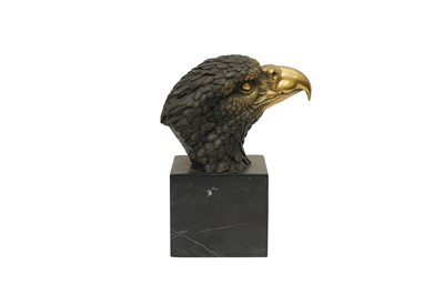 Lot 288 - AFTER ARCHIBALD THORBURN, A GILT BRONZE EAGLE HEAD SCULPTURE