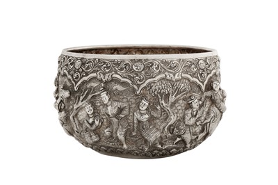 Lot 129 - A late 19th / early 20th century Burmese unmarked silver bowl, Mandalay circa 1900