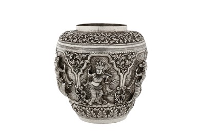Lot 135 - An early 20th century Burmese silver jar, probably Mandalay dated 1915