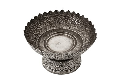 Lot 157 - A late 19th / early 20th century Siamese (Thai) silver stem tray, probably Bangkok circa 1900 probably by Hui Li