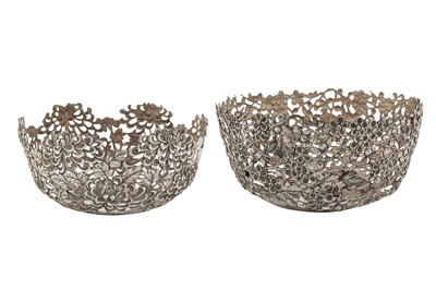 Lot 252 - An early 20th century Chinese export silver bowl, Shanghai circa 1910 marked Dong Kun Ji
