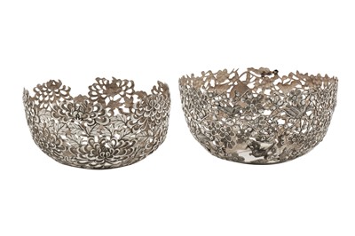 Lot 252 - An early 20th century Chinese export silver bowl, Shanghai circa 1910 marked Dong Kun Ji