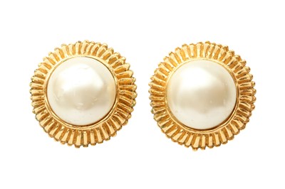 Lot 268 - Chanel Ivory Pearl Clip On Earrings