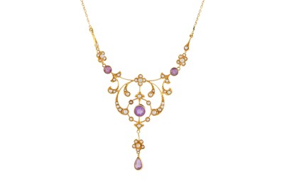 Lot 34 - AN ART NOUVEAU AMETHYST AND SEED PEARL NECKLACE