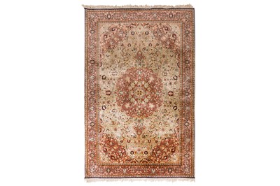 Lot 51 - AN EXTREMELY FINE SILK INDIAN RUG