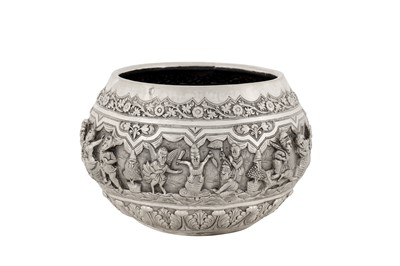 Lot 103 - An early 20th century Anglo – Indian silver bowl, Lucknow circa 1920