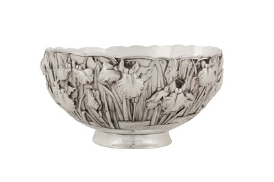 Lot 201 - An early 20th century Japanese silver bowl, Yokohama circa 1920 by Kurokawa, retailed by Kuhn and Komor (est. 1894)