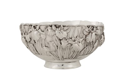 Lot 201 - An early 20th century Japanese silver bowl, Yokohama circa 1920 by Kurokawa, retailed by Kuhn and Komor (est. 1894)