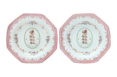 Lot 45 - A PAIR OF CHINESE EXPORT FAMILLE ROSE ARMORIAL 'LUDLOW OF SHROPSHIRE' OCTAGONAL PORCELAIN DISHES