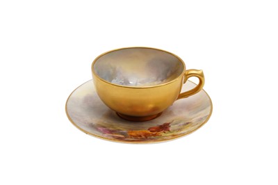 Lot 384 - A HARRY STINTON ROYAL WORCESTER CABINET CUP AND SAUCER