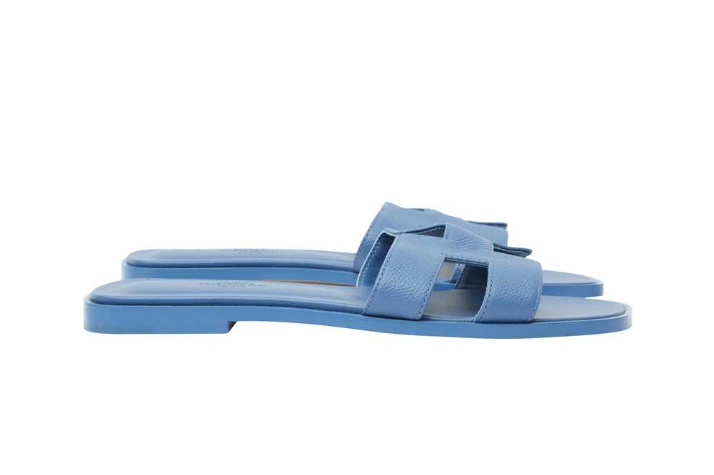 Lot 117 - Hermes Blue Bleuet Epsom Oran Sandal - Size 37