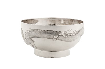 Lot 186 - A late 19th / early 20th century Chinese export silver bowl, Shanghai circa 1900 by Jing Xiang, retailed by Wang Hing of Canton