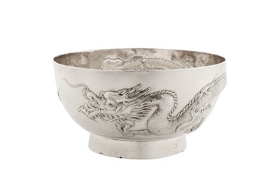 Lot 186 - A late 19th / early 20th century Chinese export silver bowl, Shanghai circa 1900 by Jing Xiang, retailed by Wang Hing of Canton