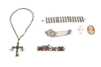 Lot 30A - A GROUP OF SILVER AND OTHER JEWELLERY