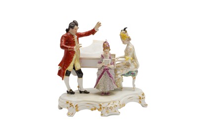 Lot 104 - A MEISSEN PORCELAIN FIGURAL GROUP 'THE CONCERT', EARLY 20TH CENTURY
