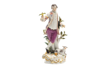 Lot 99 - A PAIR OF MEISSEN PORCELAIN FIGURES OF A SHEPHERD AND SHEPHERDESS, LATE 19TH/EARLY 20TH CENTURY
