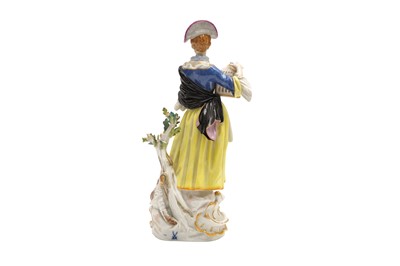 Lot 99 - A PAIR OF MEISSEN PORCELAIN FIGURES OF A SHEPHERD AND SHEPHERDESS, LATE 19TH/EARLY 20TH CENTURY
