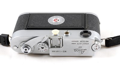 Lot 185 - Chrome Leica M2 Camera Body.