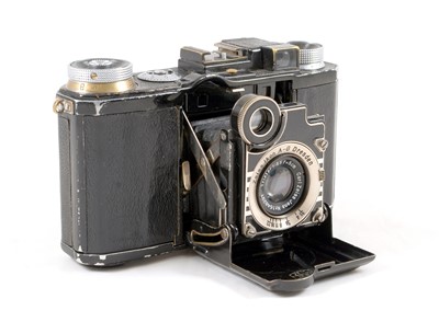 Lot 136 - Black Zeiss Ikon Super Nettel Rangefinder Camera.